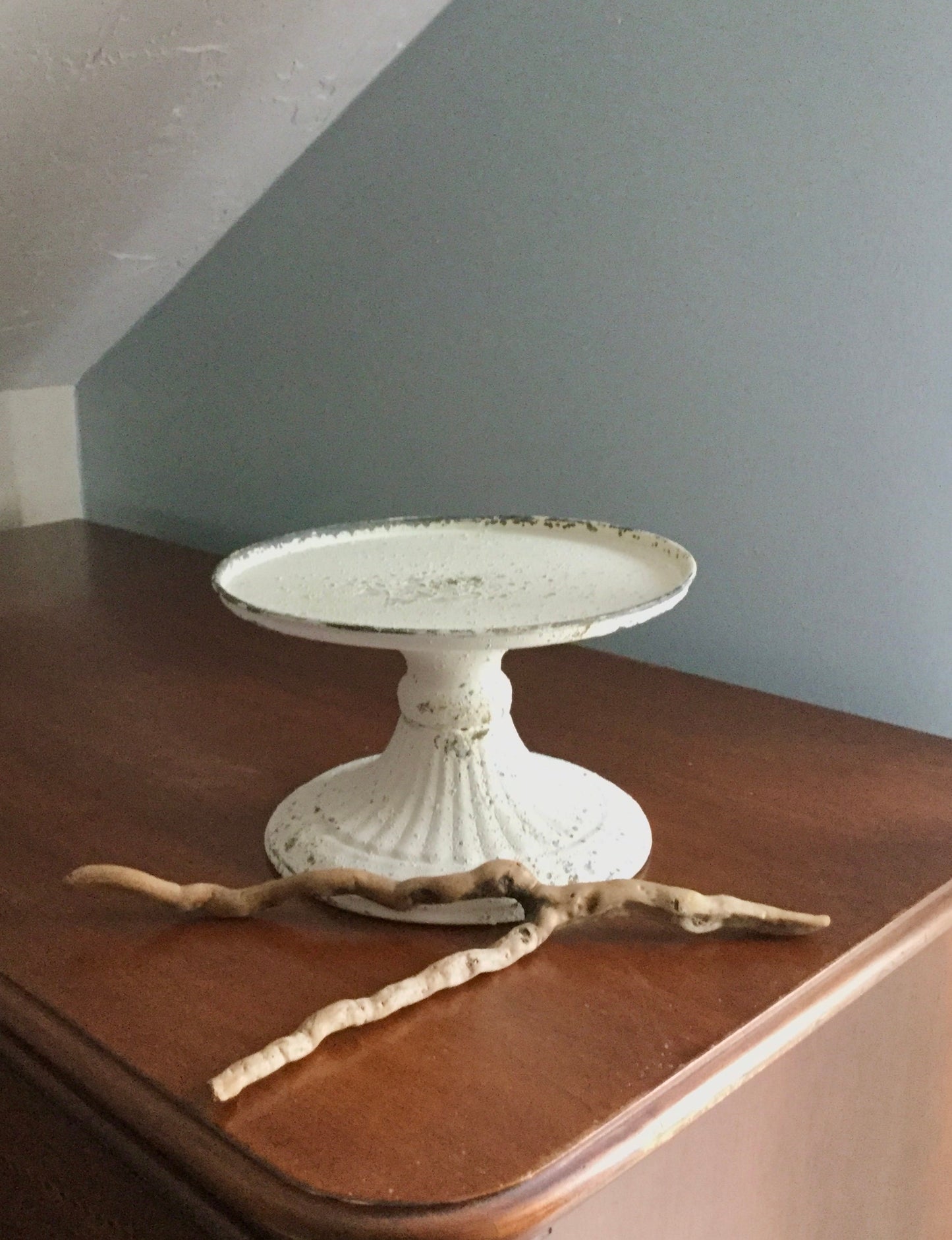 White Pedestal Candle Holder, White Metal Vase, Pillar Holders, Farmhouse Home Decor, Urn, Plant Stand