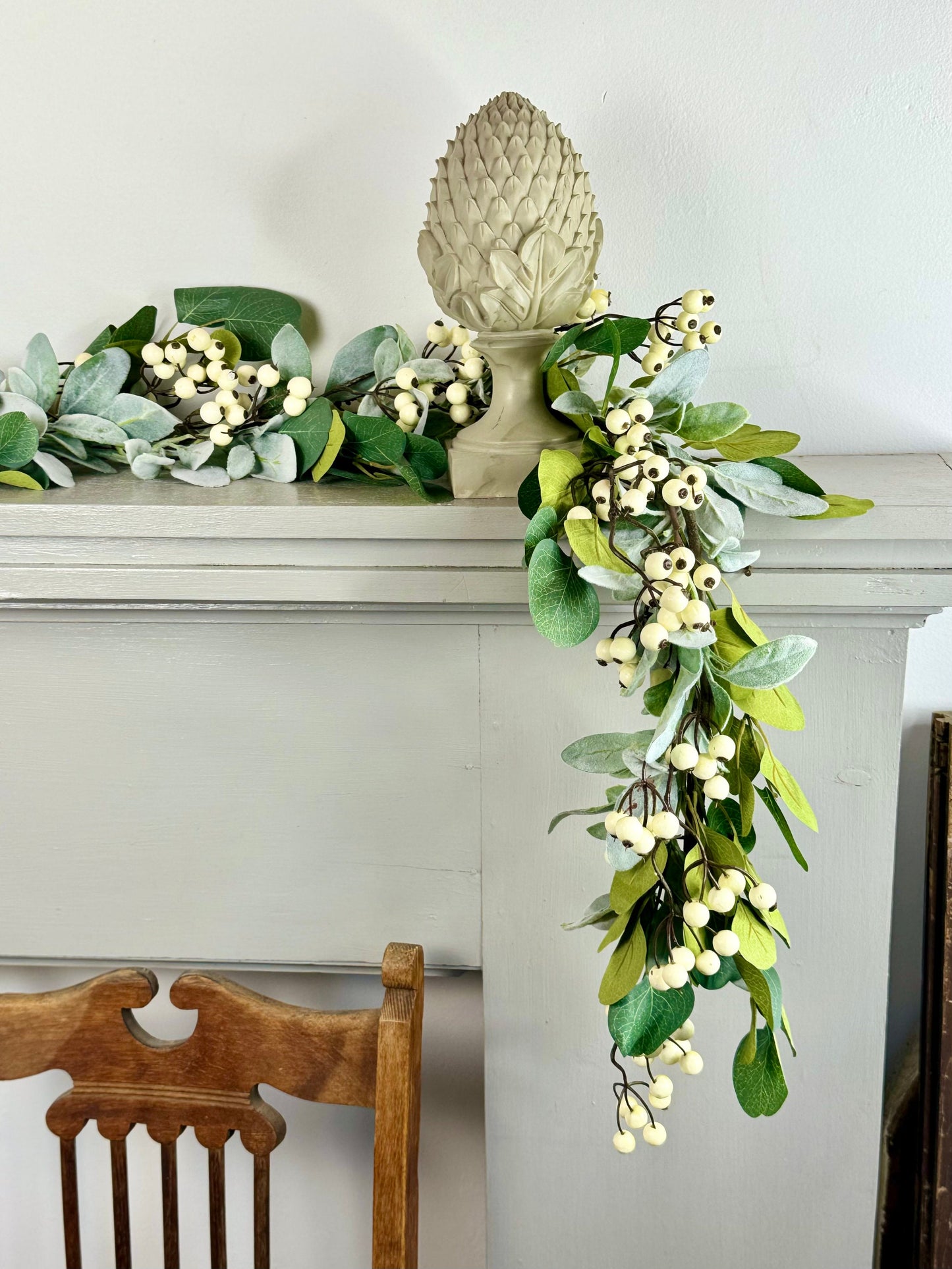White Berry Garland, White Berry Lambs Ear Eucalyptus Garland, Garland for Mantle, Fireplace Decor, White Wedding Garland