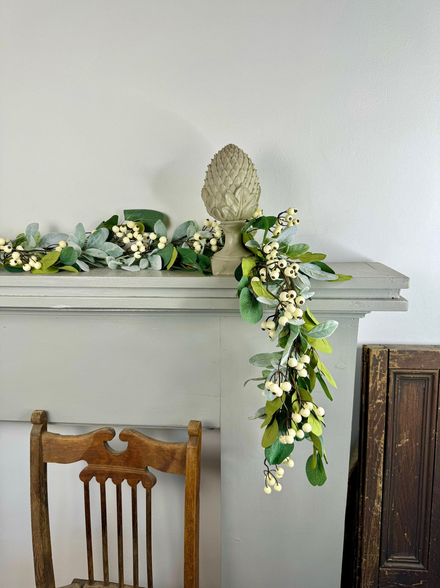 White Berry Garland, White Berry Lambs Ear Eucalyptus Garland, Garland for Mantle, Fireplace Decor, White Wedding Garland