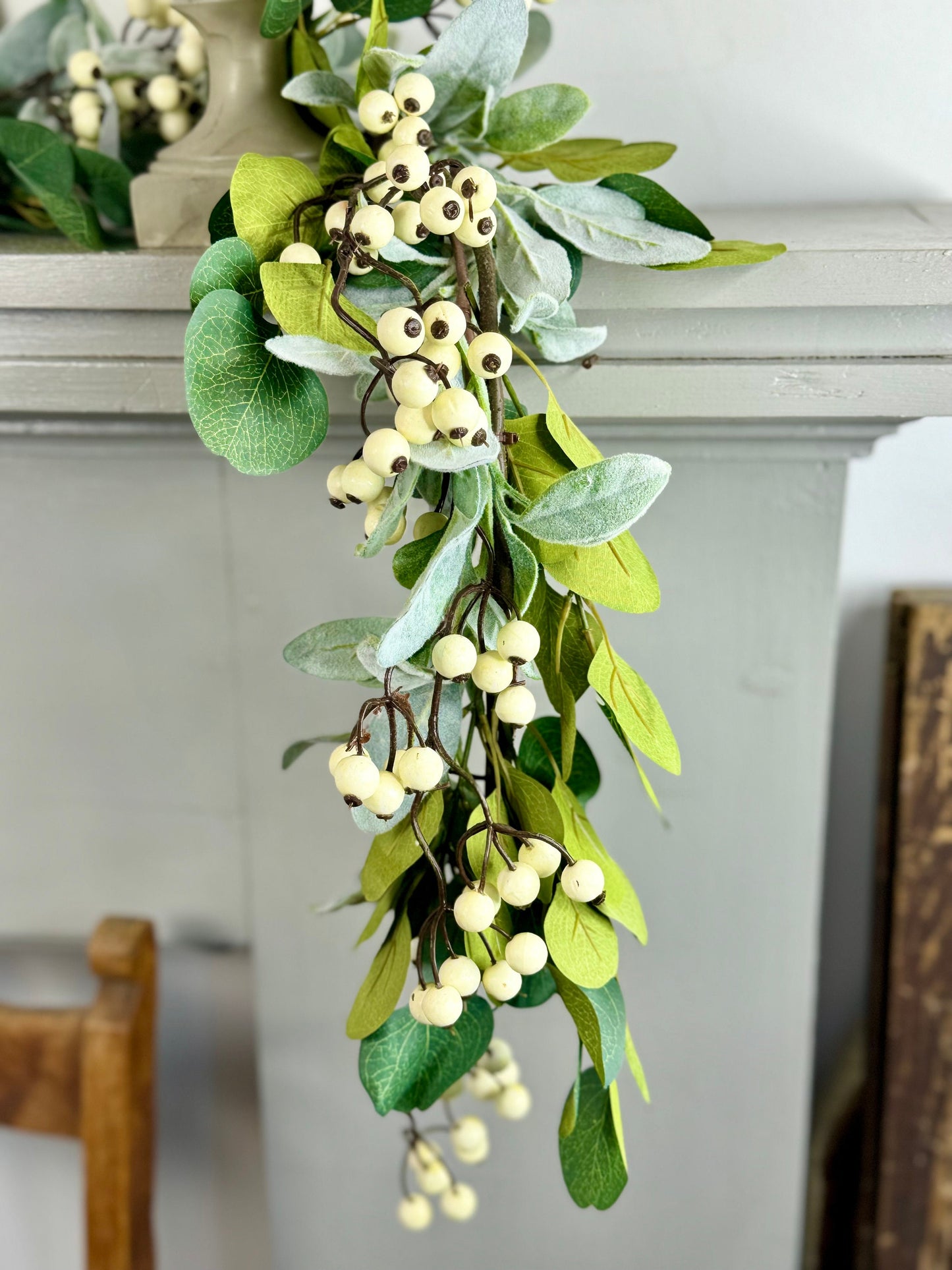 White Berry Garland, White Berry Lambs Ear Eucalyptus Garland, Garland for Mantle, Fireplace Decor, White Wedding Garland