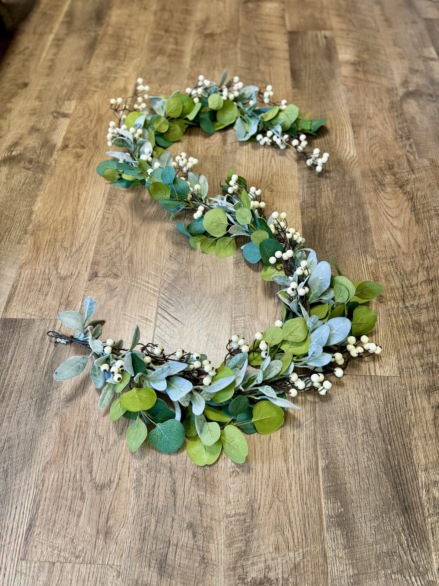 White Berry Garland, White Berry Lambs Ear Eucalyptus Garland, Garland for Mantle, Fireplace Decor, White Wedding Garland