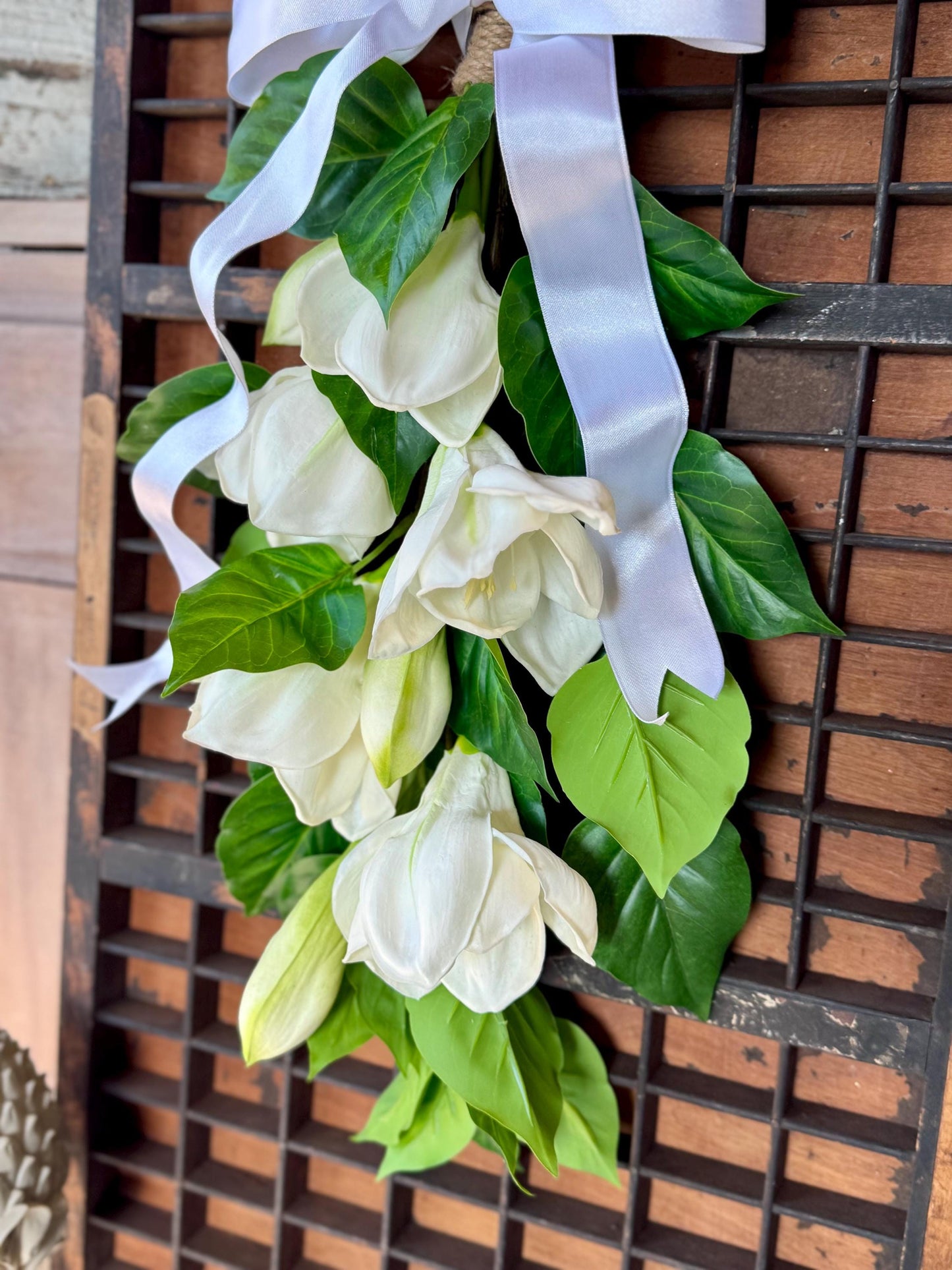 NEW 2025! White Easter Lily Swag Wreath, Easter Door Swag, Church Door Wreath, Spring Summer Teardrop Swag, White Wedding Pew Decor