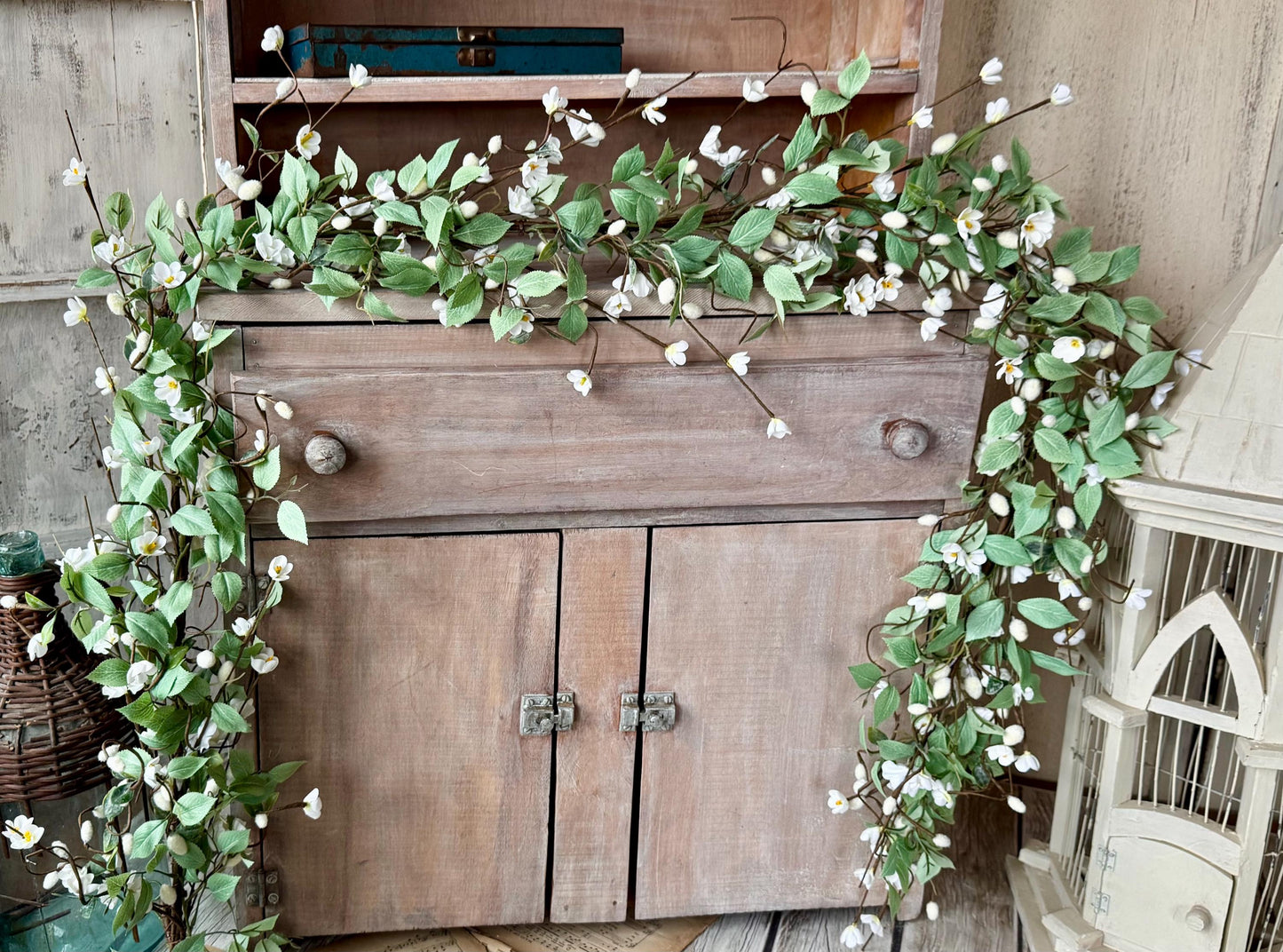 Wildflower Garland, Pussy Willow Garland, Garland for Mantle, White Wedding Garland, White Floral Garland, Country Rustic