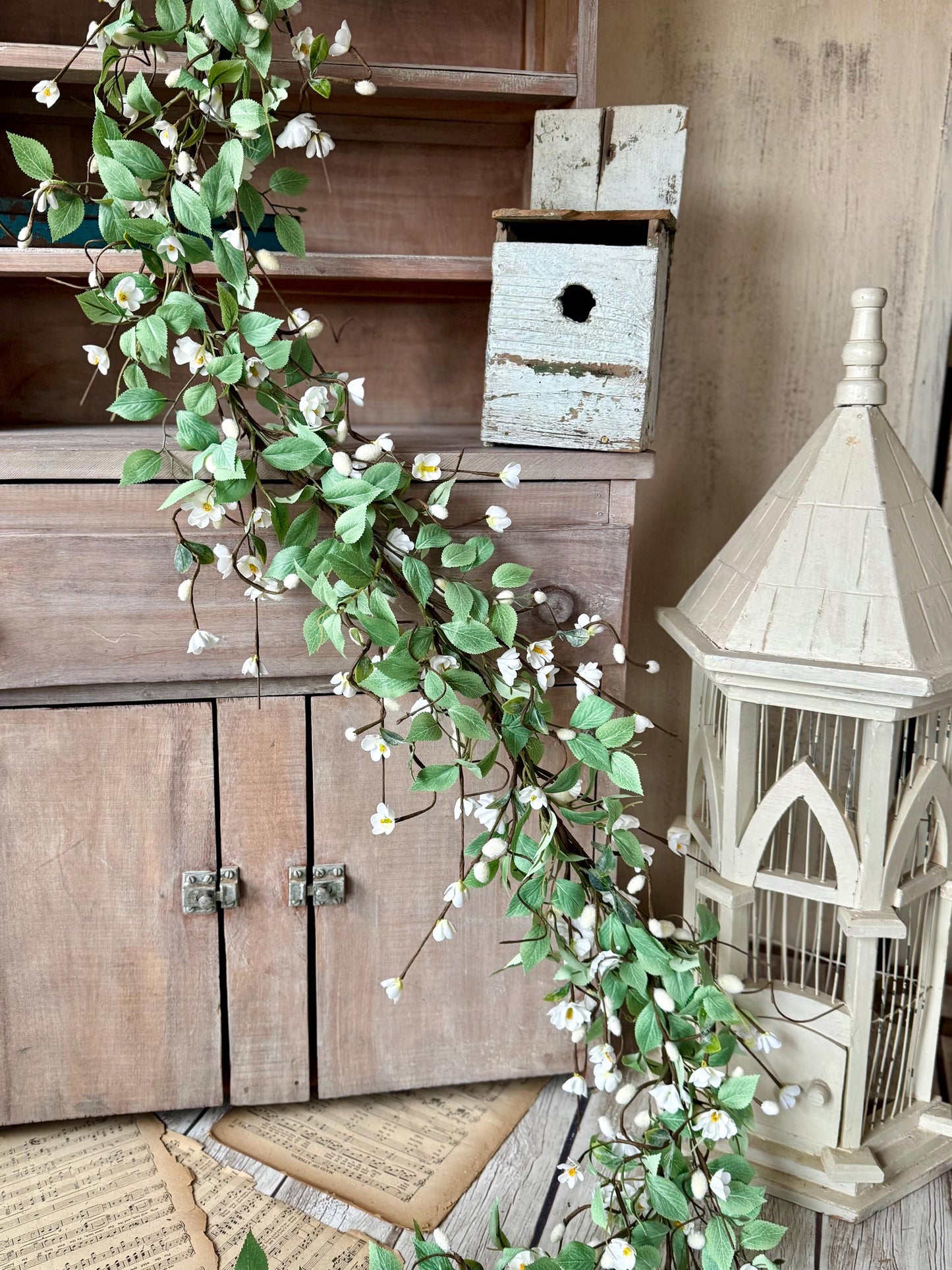 Wildflower Garland, Pussy Willow Garland, Garland for Mantle, White Wedding Garland, White Floral Garland, Country Rustic