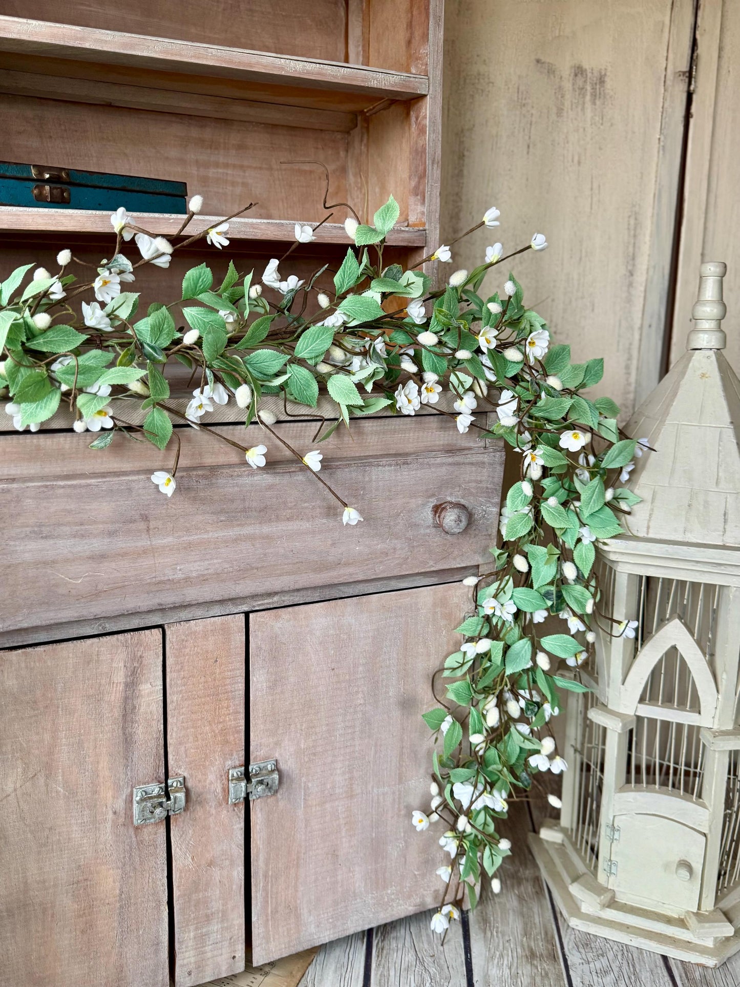 Wildflower Garland, Pussy Willow Garland, Garland for Mantle, White Wedding Garland, White Floral Garland, Country Rustic
