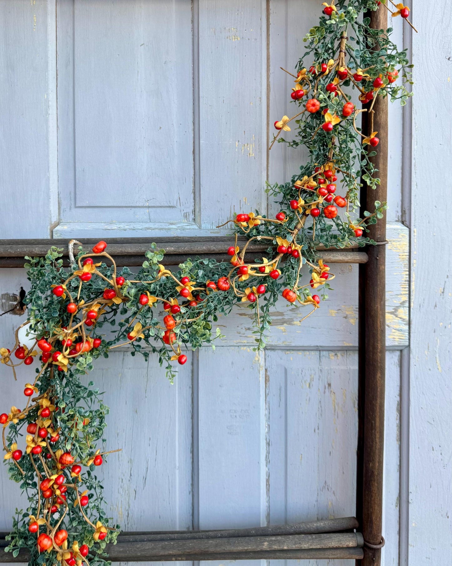Fall Pumpkin Berry Garland for Mantle, Bittersweet Garland, Farmhouse Harvest Decor, Fireplace Decor, Fall Bittersweet Garland
