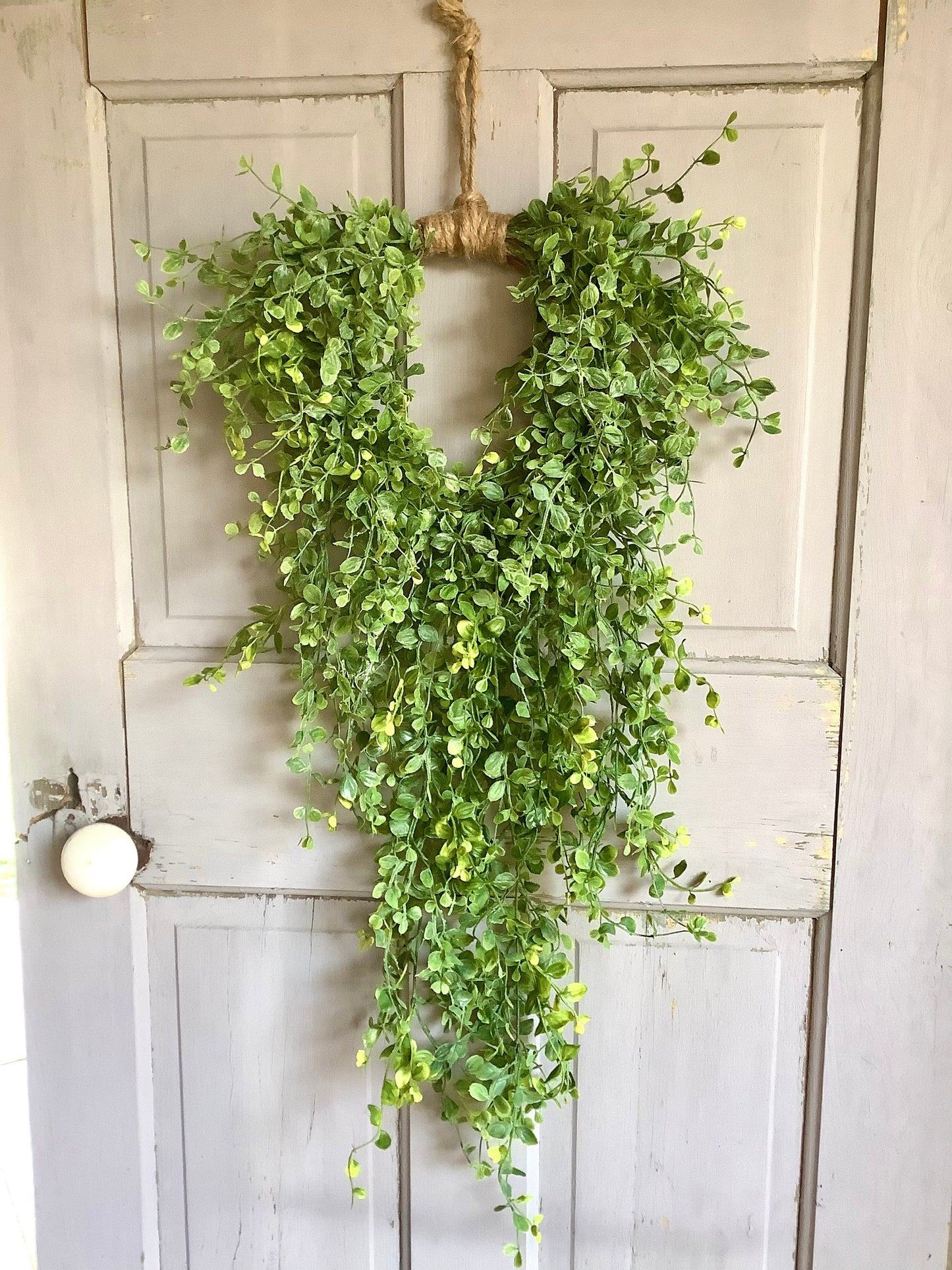 Spring Wreath, Wreath for Front Wreath, Hanging Vine Wreath, Front Door Wreath, Trending Summer Wreath, Door Wreath, Heart Wreath