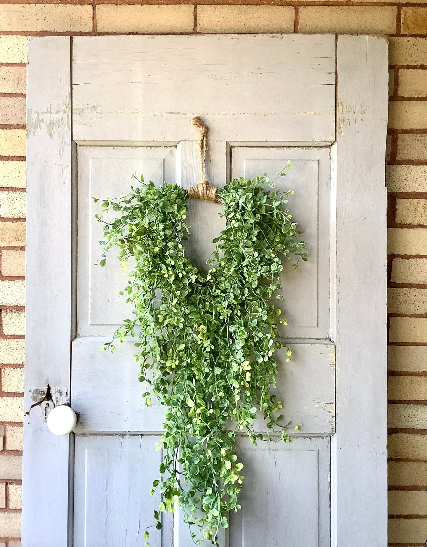 Spring Wreath, Wreath for Front Wreath, Hanging Vine Wreath, Front Door Wreath, Trending Summer Wreath, Door Wreath, Heart Wreath