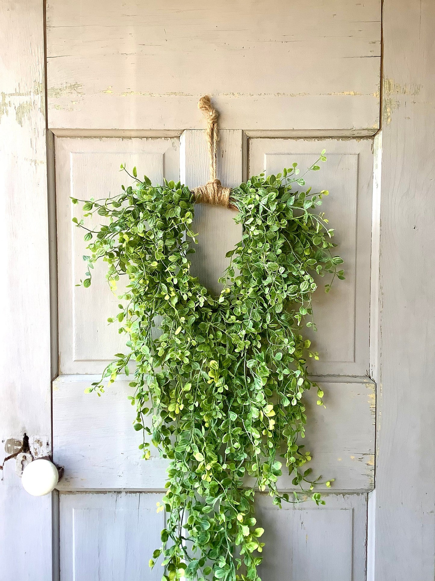Spring Wreath, Wreath for Front Wreath, Hanging Vine Wreath, Front Door Wreath, Trending Summer Wreath, Door Wreath, Heart Wreath