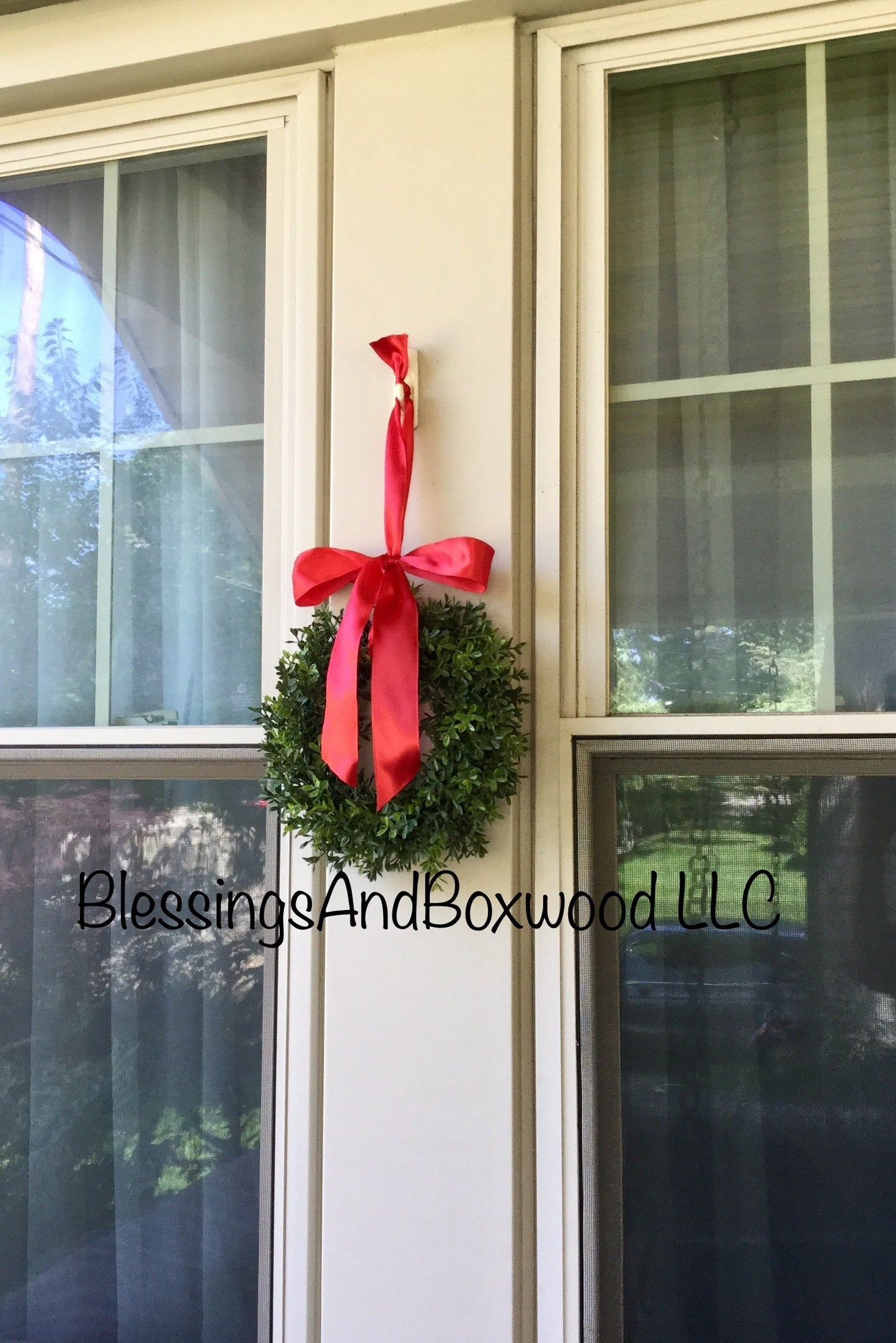 Christmas Boxwood Window Wreath, Mini Boxwood Wreath, Mini Window Wreath, Christmas Window Wreath, Christmas Boxwood Wreath