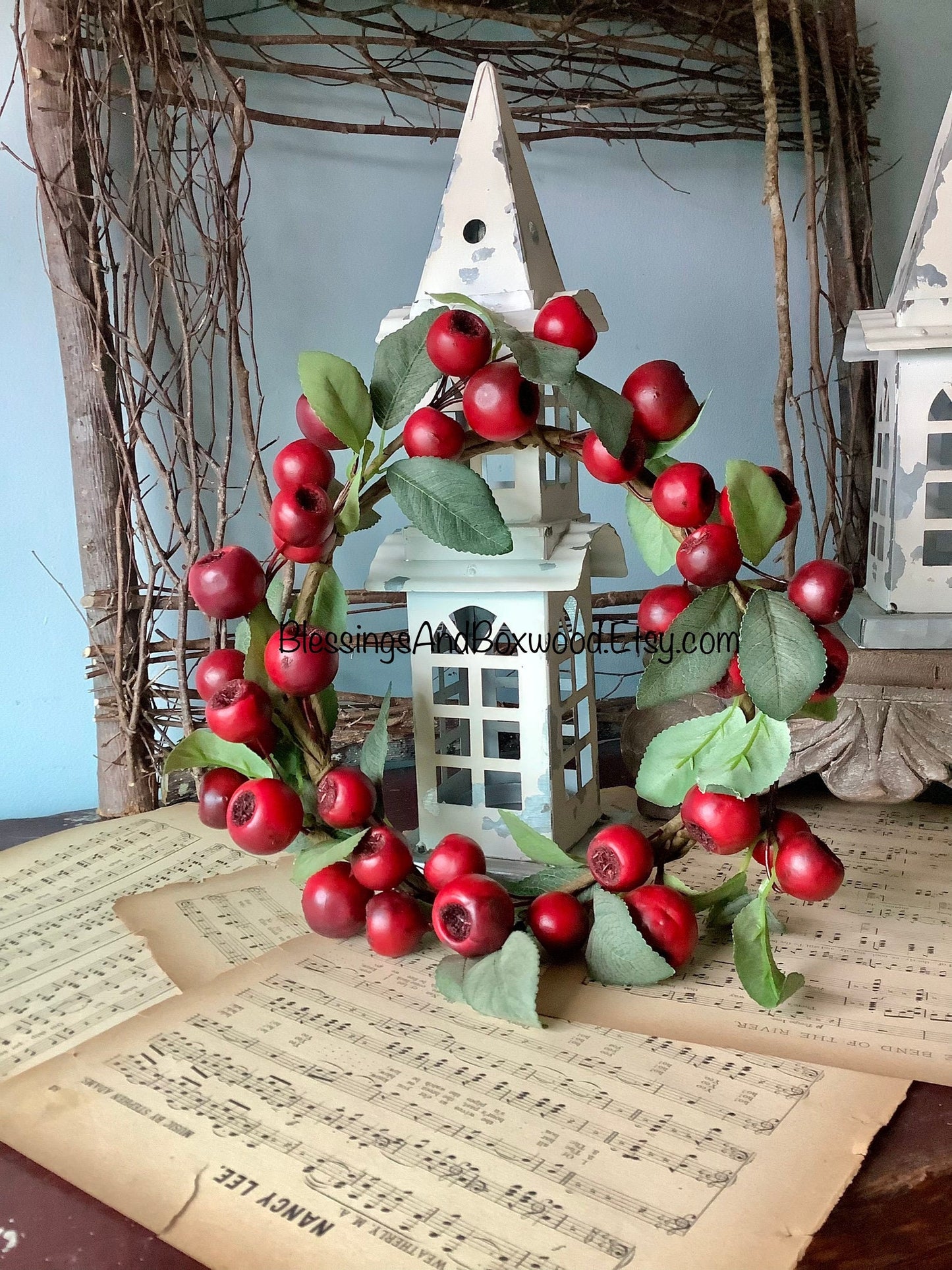 Christmas Berry Pod Wreath, Christmas Window Wreath, Mini Wreath, Kitchen Cabinets Decor, Christmas Decorations, Tabescape
