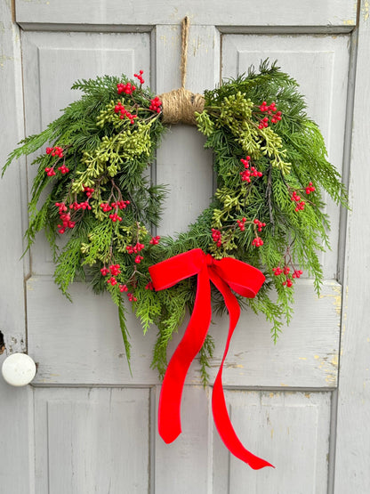 Red Christmas Wreath, Winter Cedar Door Wreath, Modern Heart Wreath, Christmas Pine Decor, Door Decorations, Winter Wreath