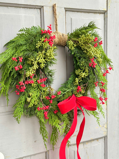 Red Christmas Wreath, Winter Cedar Door Wreath, Modern Heart Wreath, Christmas Pine Decor, Door Decorations, Winter Wreath