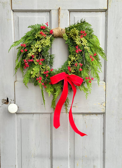 Red Christmas Wreath, Winter Cedar Door Wreath, Modern Heart Wreath, Christmas Pine Decor, Door Decorations, Winter Wreath