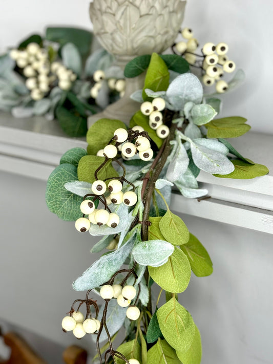 White Berry Garland, White Berry Lambs Ear Eucalyptus Garland, Garland for Mantle, Fireplace Decor, White Wedding Garland