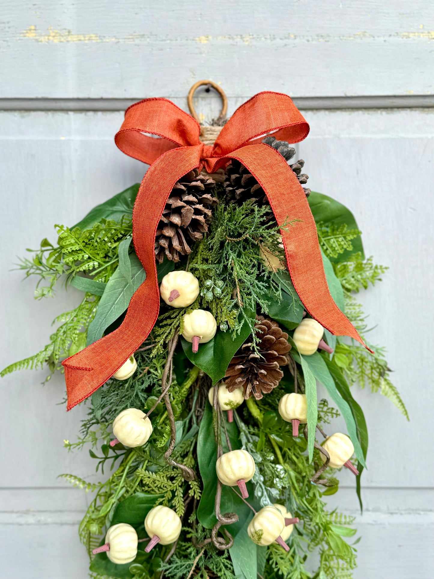 White Pumpkin Fall Swag, Pumpkin Door Wreath, Fall Pumpkin Swag, Thanksgiving Harvest Decorations, Farmhouse Decor, White Fall Decor