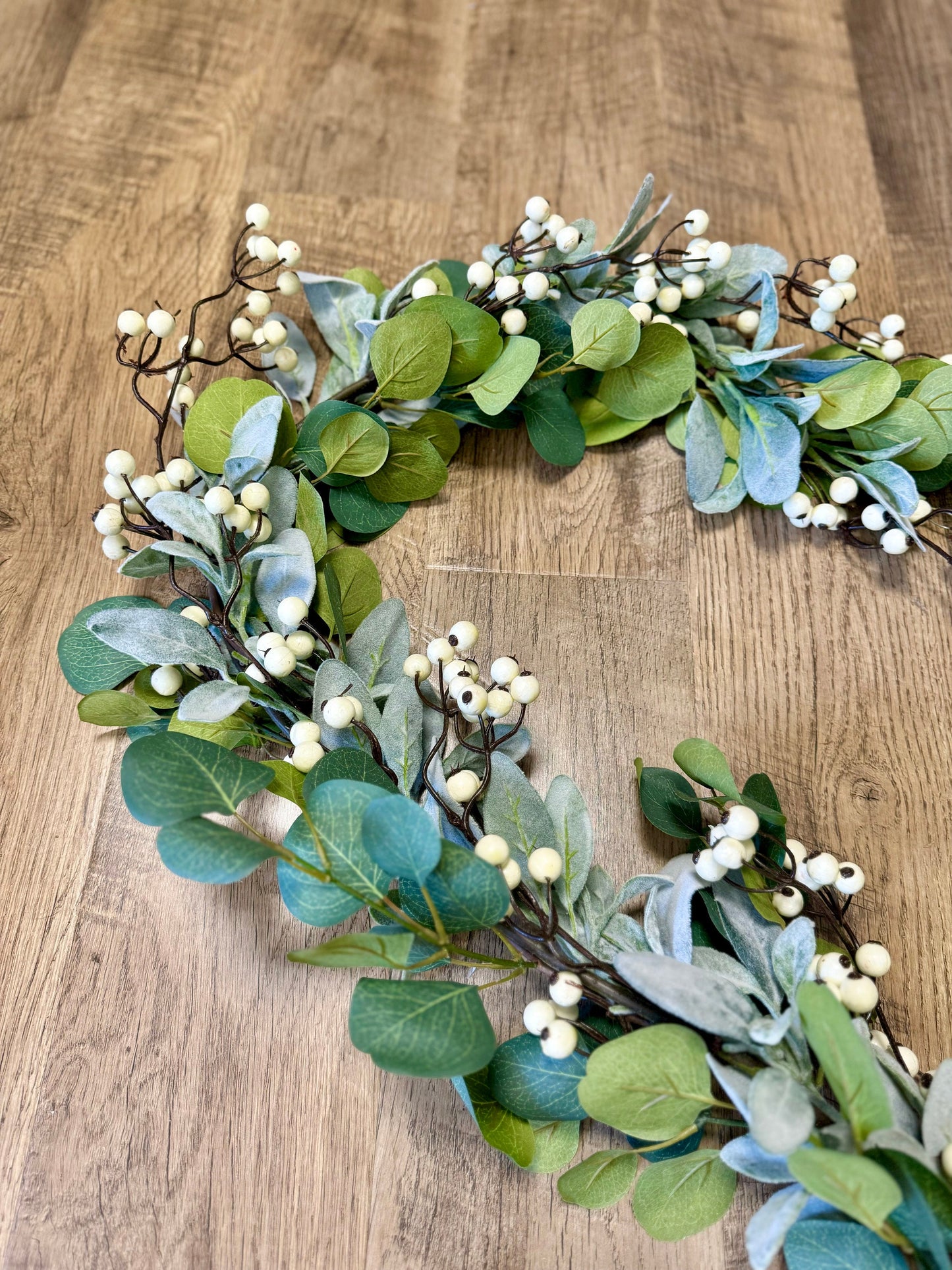 White Berry Garland, White Berry Lambs Ear Eucalyptus Garland, Garland for Mantle, Fireplace Decor, White Wedding Garland