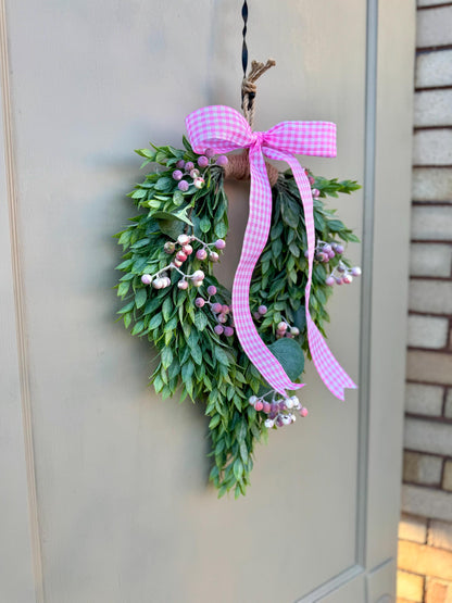Valentines Day Wreath, Pink Berry Wreath, Spring Wreath, Pink Valentines Day Wreath, Mothers Day Gift, Easter Decor, Pink Heart Wreath