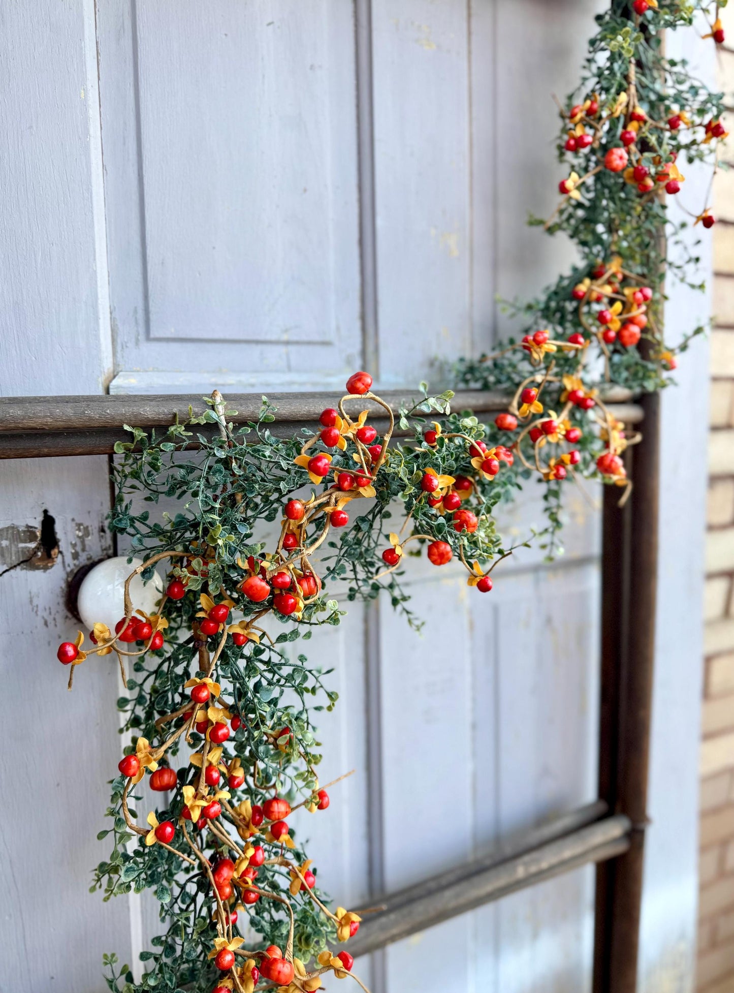 Fall Pumpkin Berry Garland for Mantle, Bittersweet Garland, Farmhouse Harvest Decor, Fireplace Decor, Fall Bittersweet Garland