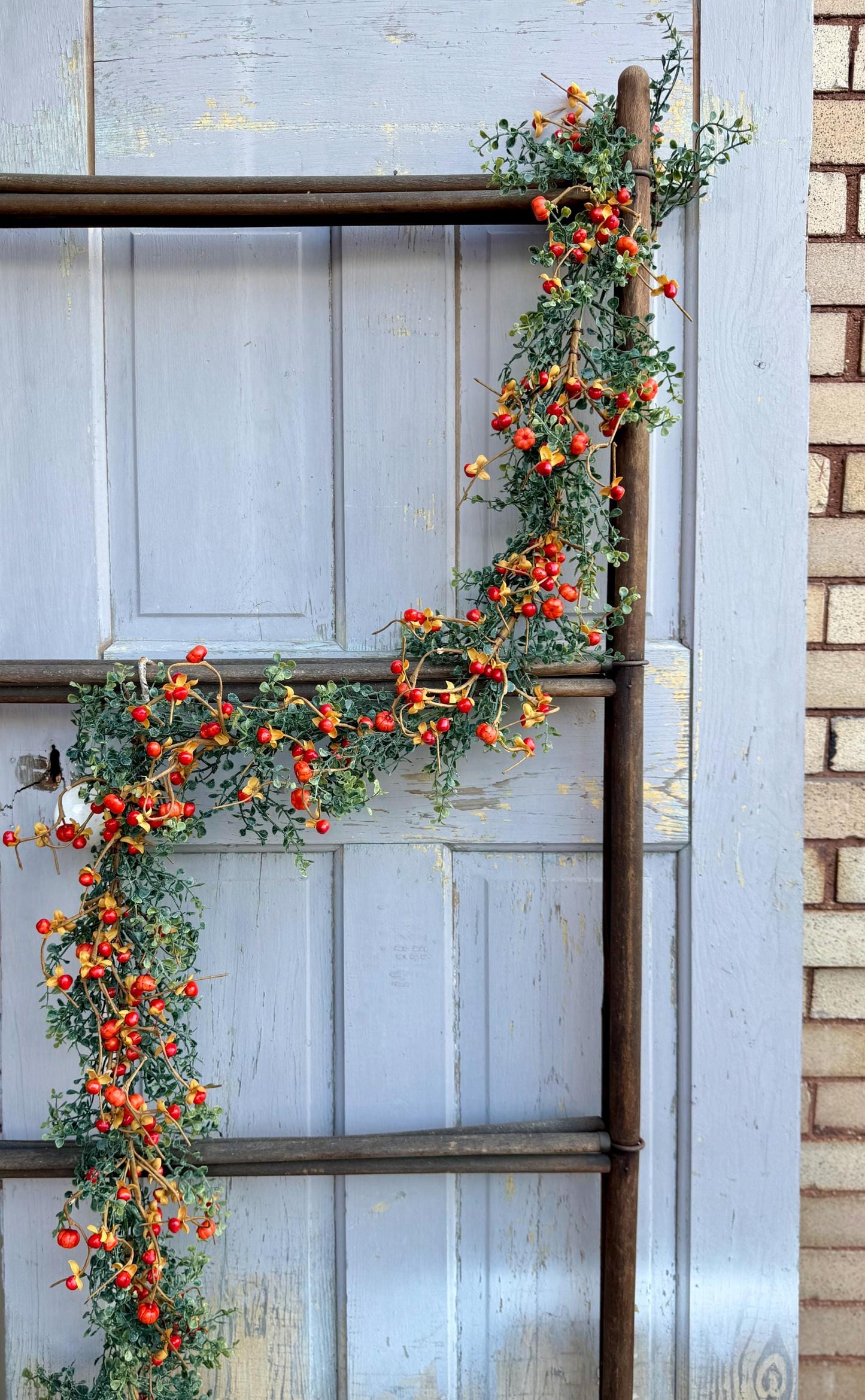 Fall Pumpkin Berry Garland for Mantle, Bittersweet Garland, Farmhouse Harvest Decor, Fireplace Decor, Fall Bittersweet Garland